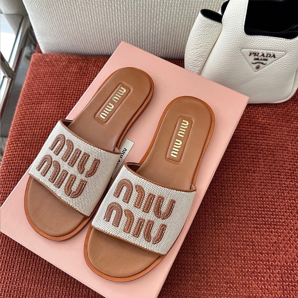 Miu Miu Shoes - Miu Miu Embroidered Logo Summer Slides – Chic Look